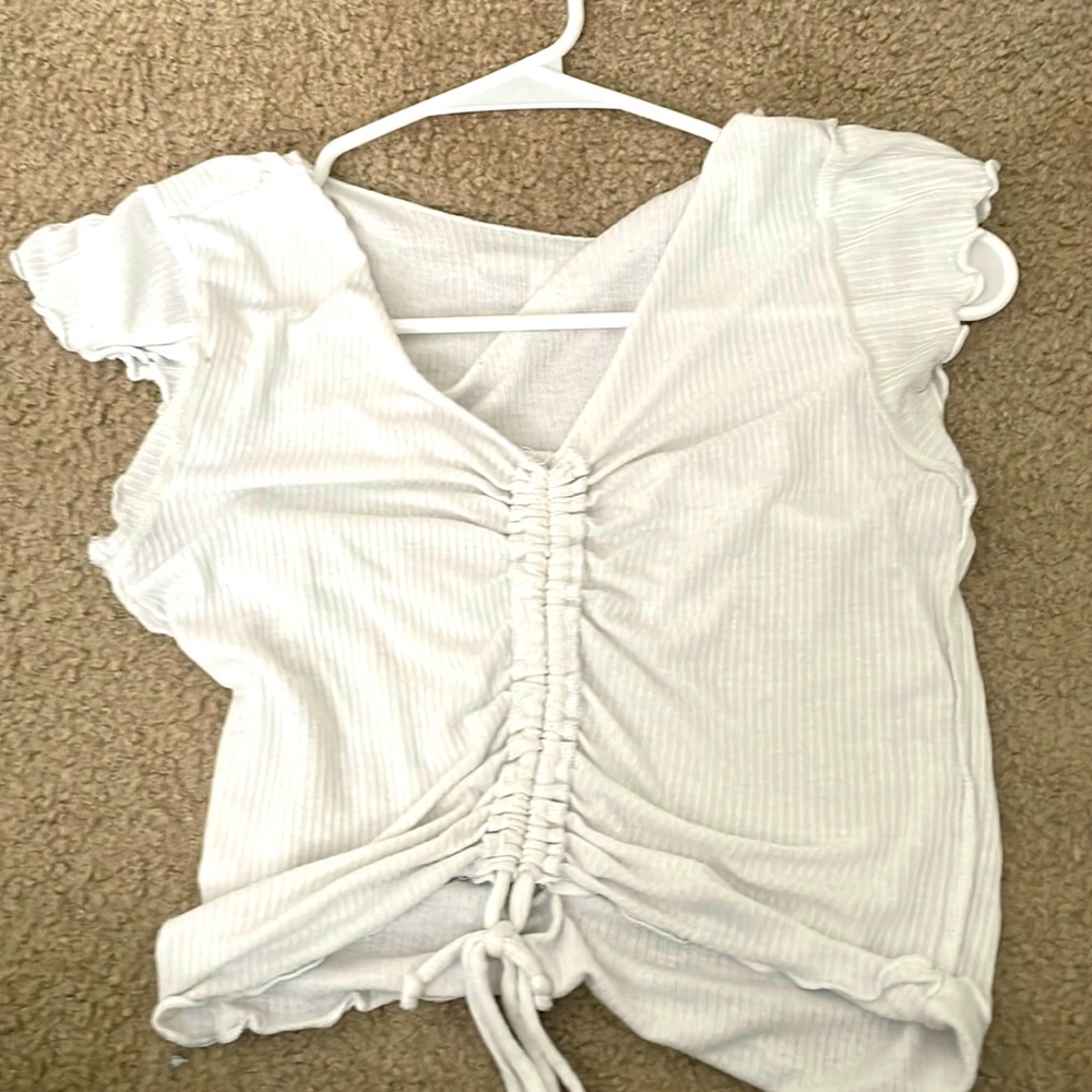 white flowy tie top🕊